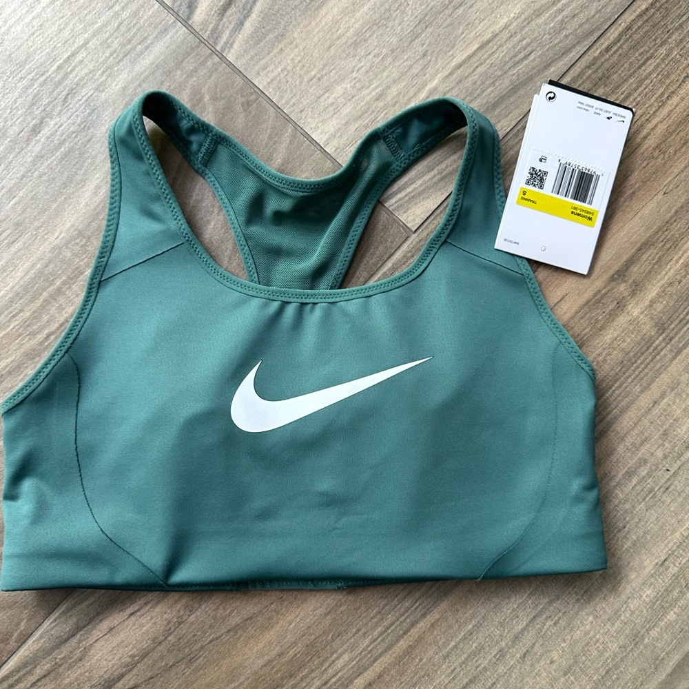 Nike Women's green Sports Bra size S